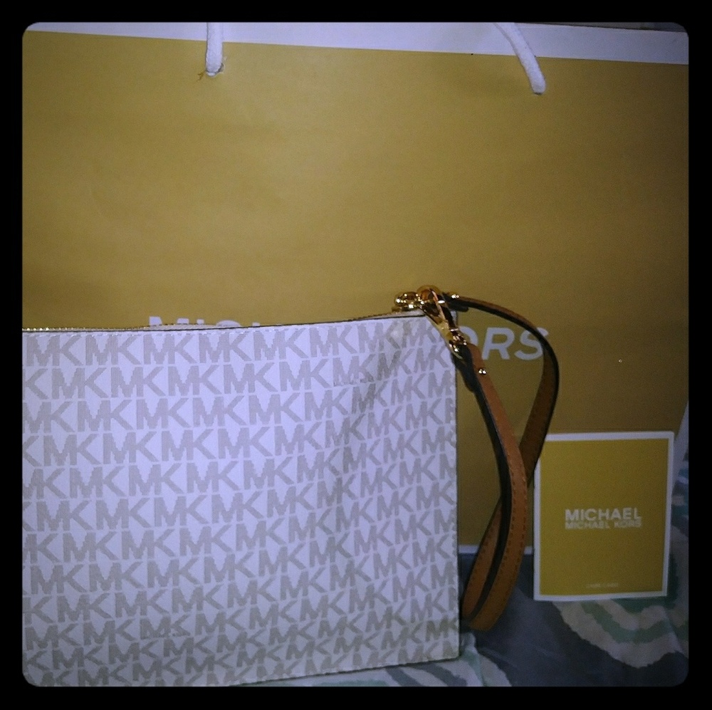 Michael Kors Wristlet